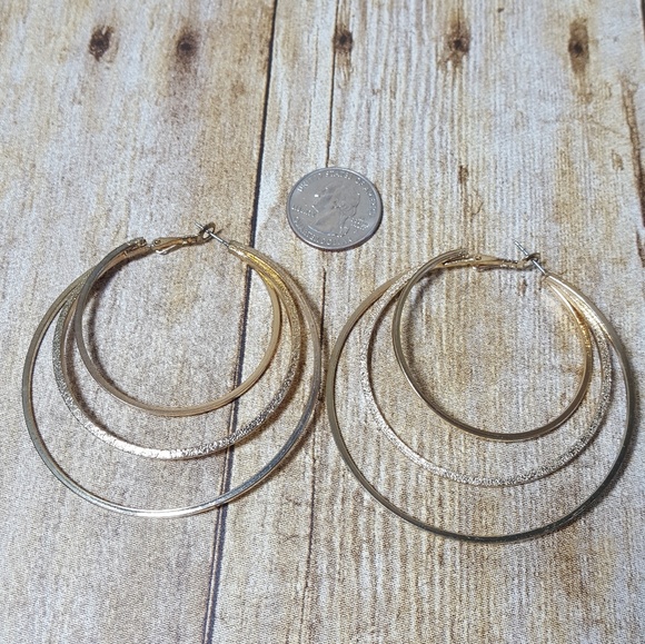 Gold tone. Multi hoop earrings. - Picture 3 of 4
