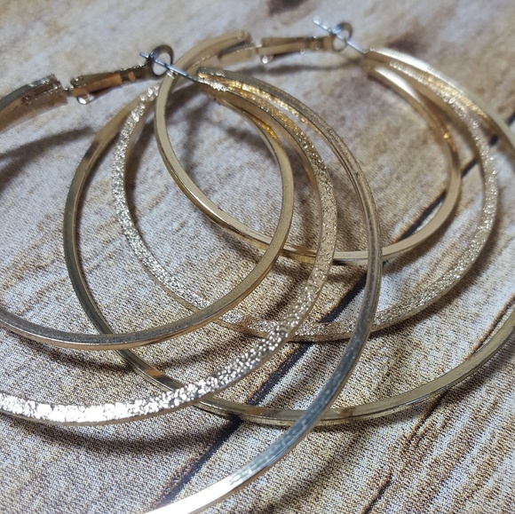 Gold tone. Multi hoop earrings. - Picture 4 of 4