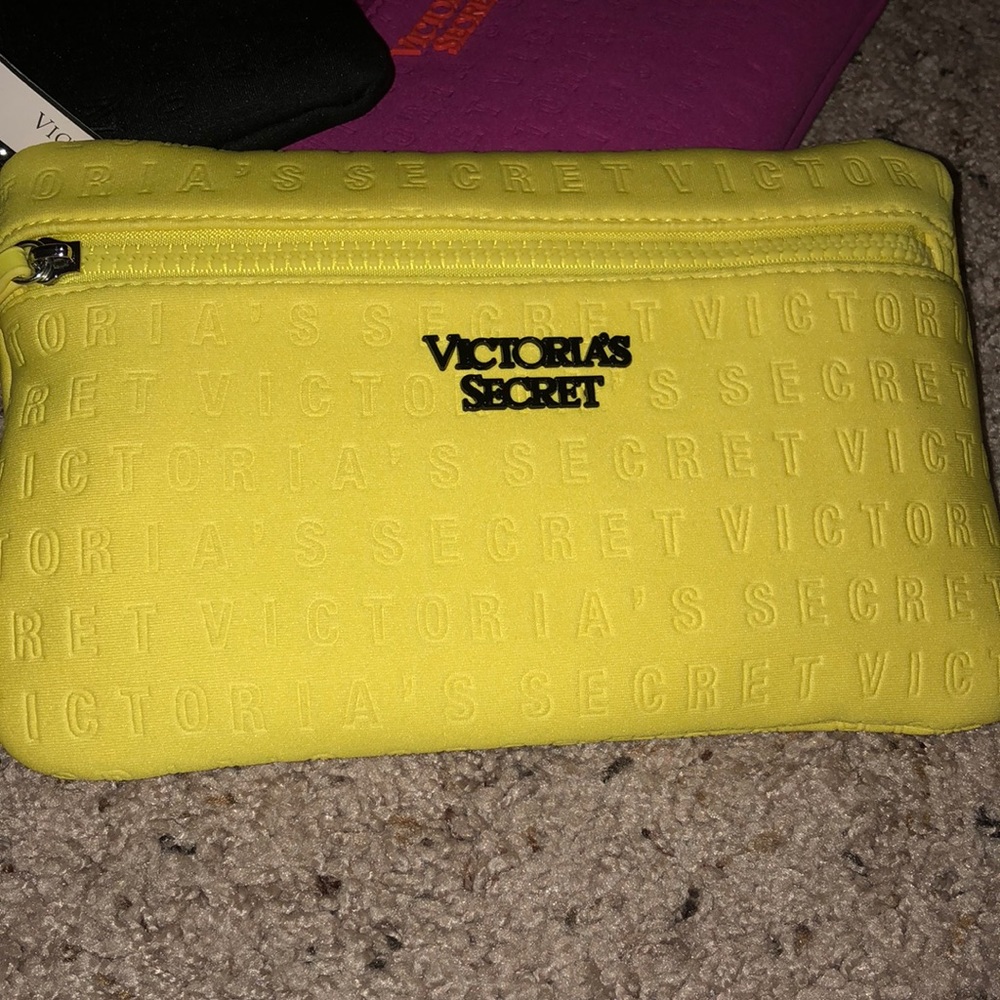 Bundle of 3 wristlets from Victoria’s Secret! - Picture 2 of 4