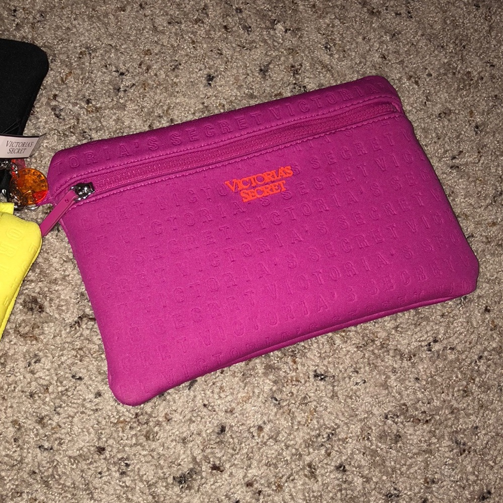 Bundle of 3 wristlets from Victoria’s Secret! - Picture 3 of 4