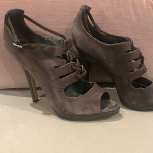 Nine West 7.5 Dasolina Suede Taupe Pump