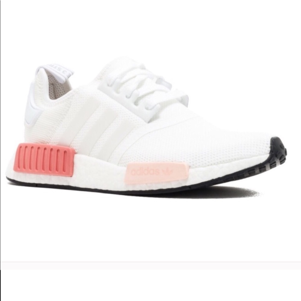 WOMENS NWT BRAND NEW ADIDAS NMD_r1