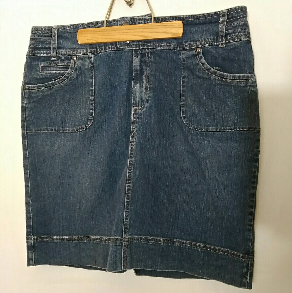 Code blue jean skirt