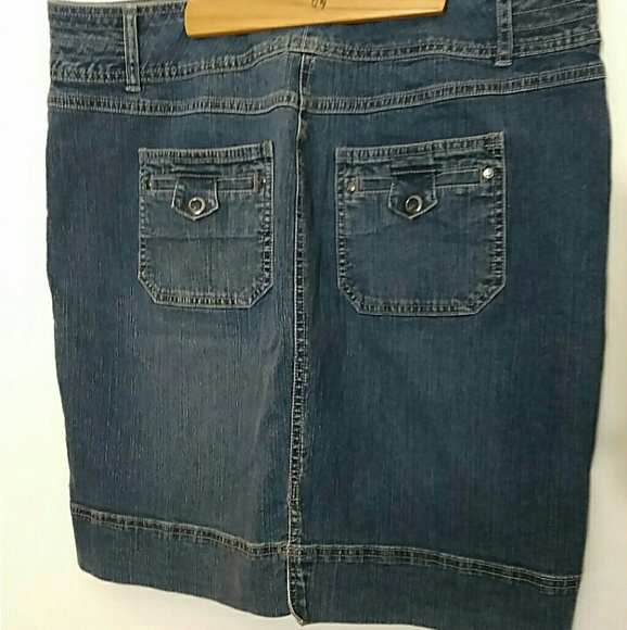 Code blue jean skirt - Picture 4 of 6