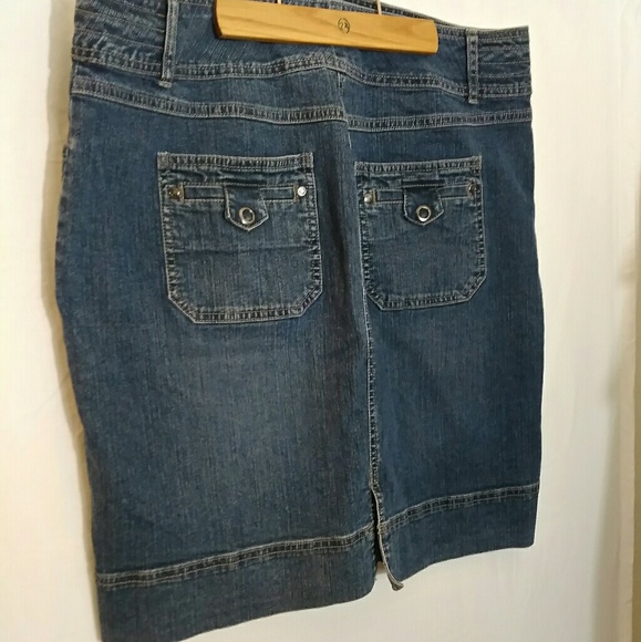 Code blue jean skirt - Picture 5 of 6