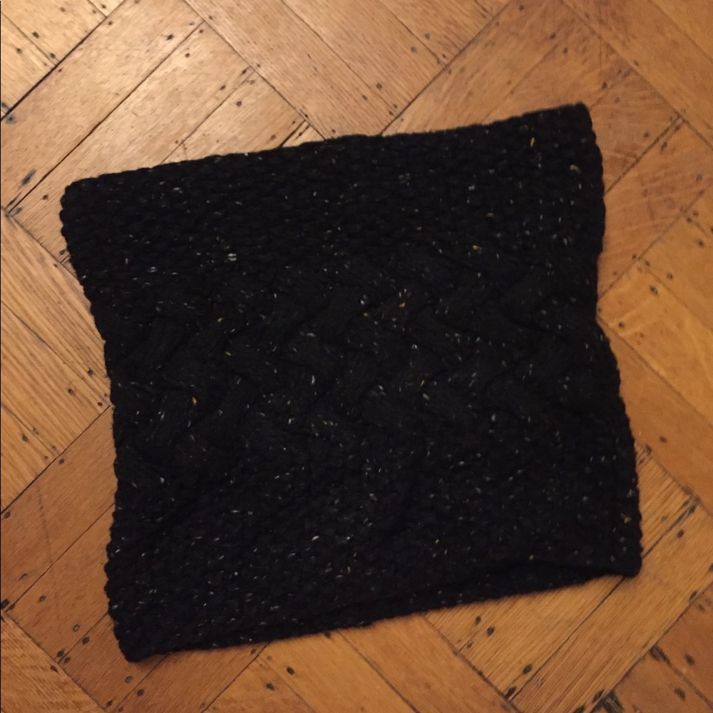 Black wool scarf