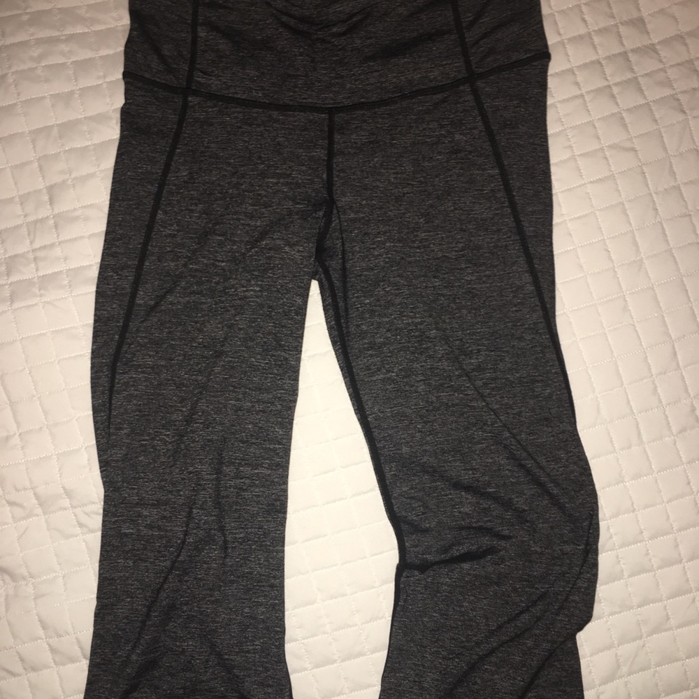 Lululemon Capri workout pants!