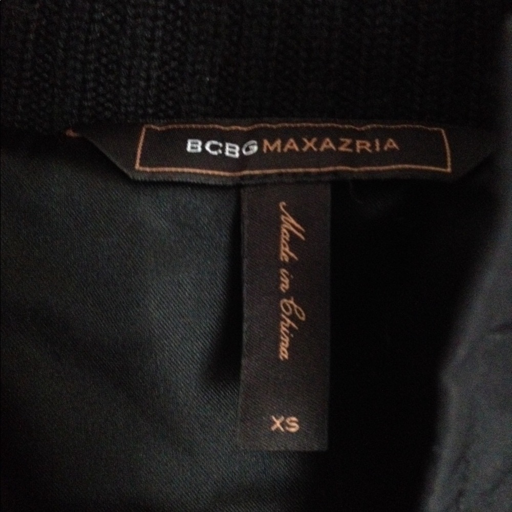 BCBG puffy jacket like new!! Make an Offer - Picture 3 of 8