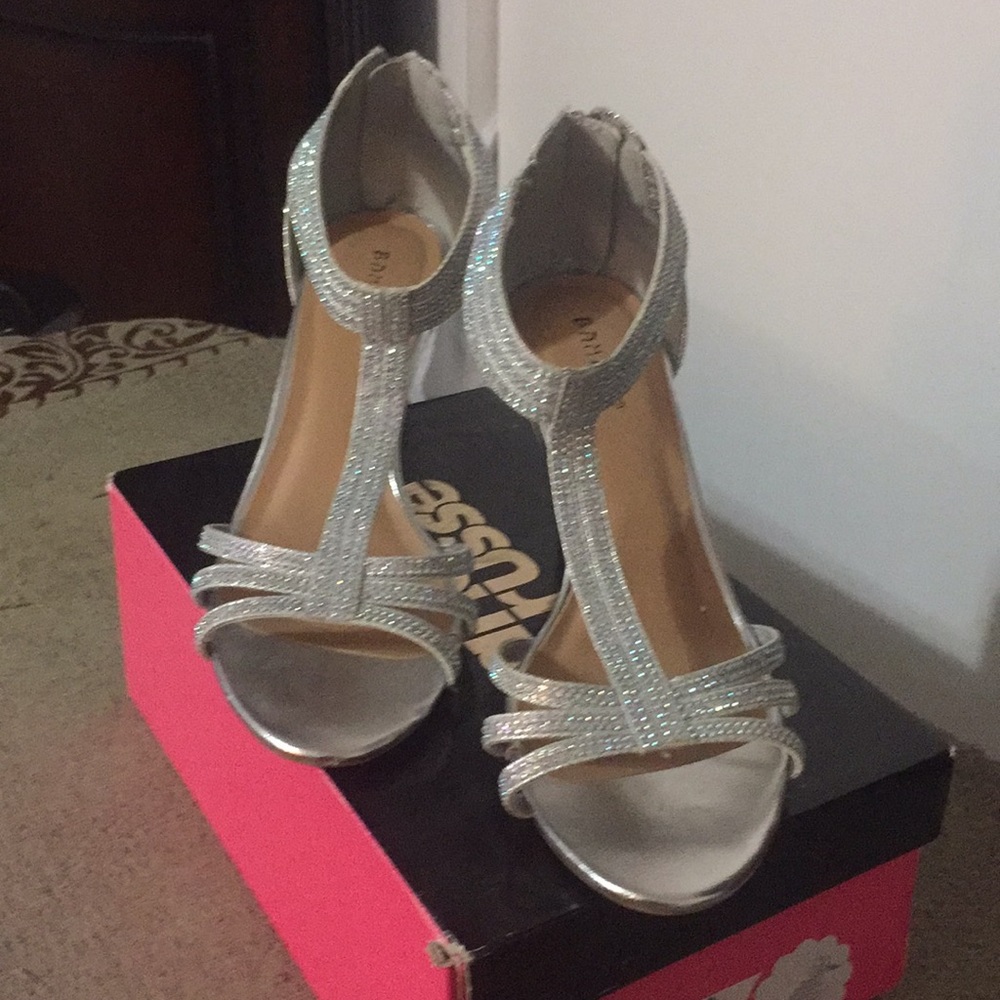 Nice bling silver shoes