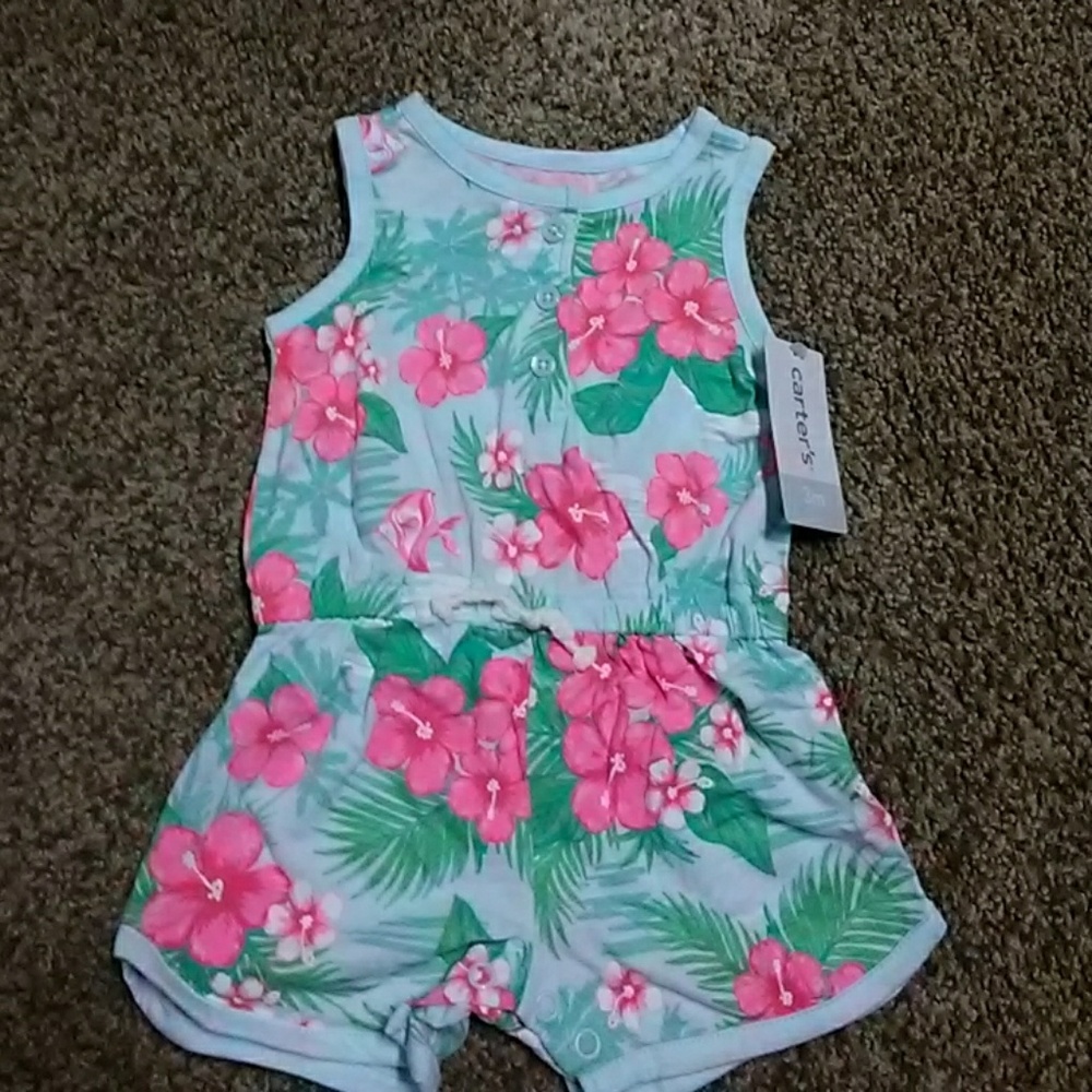NWT Adorable baby girl Carter's floral romper