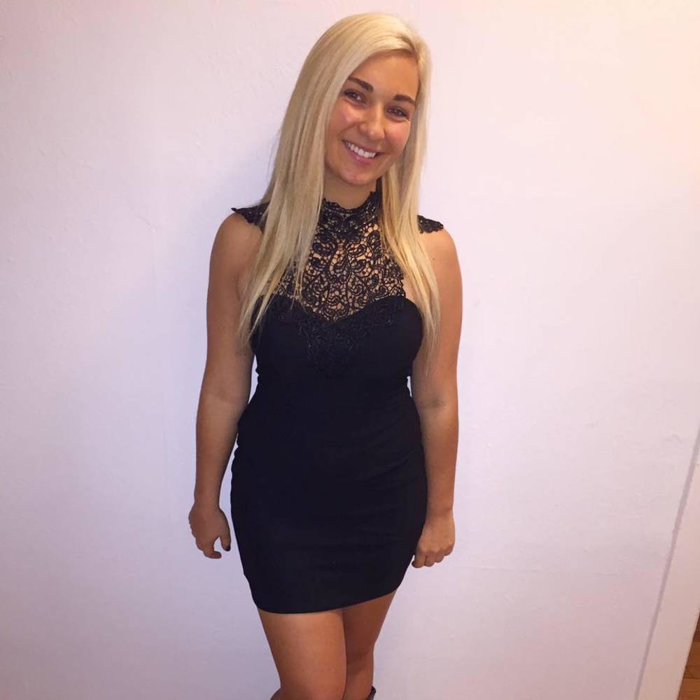 Meet your Posher, Elayna