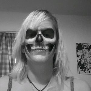 Meet your Posher, Shana