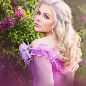 Meet your Posher, Victoria