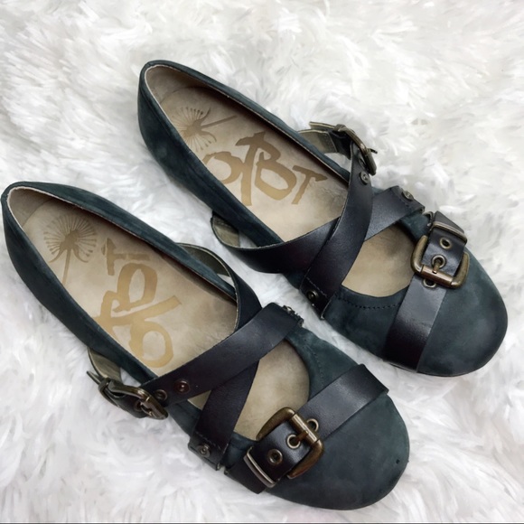 OTBT Shoes - OTBT “Park Hills” Charcoal Leather Flats