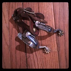 Youth spurs with straps