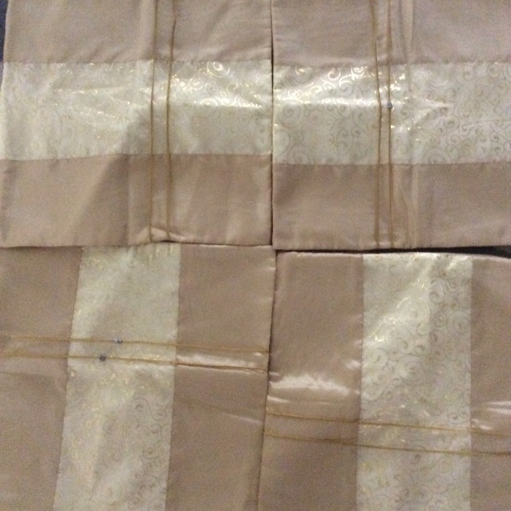 Lot Of 4 Cloth Pillow Cases 16x16