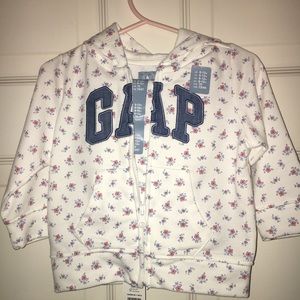 NWT Gap 6-12 Months sweatsuit