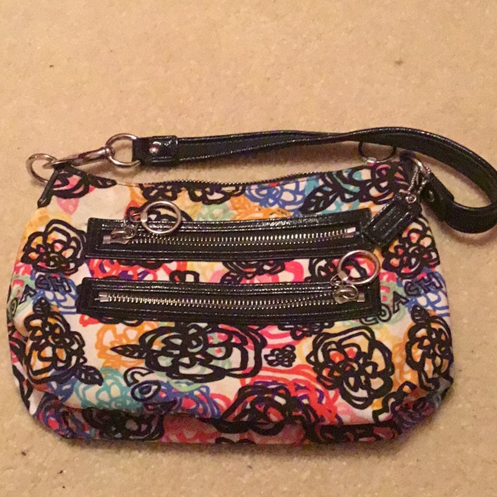 Poppy Coach Clutch