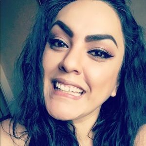 Meet your Posher, Eva