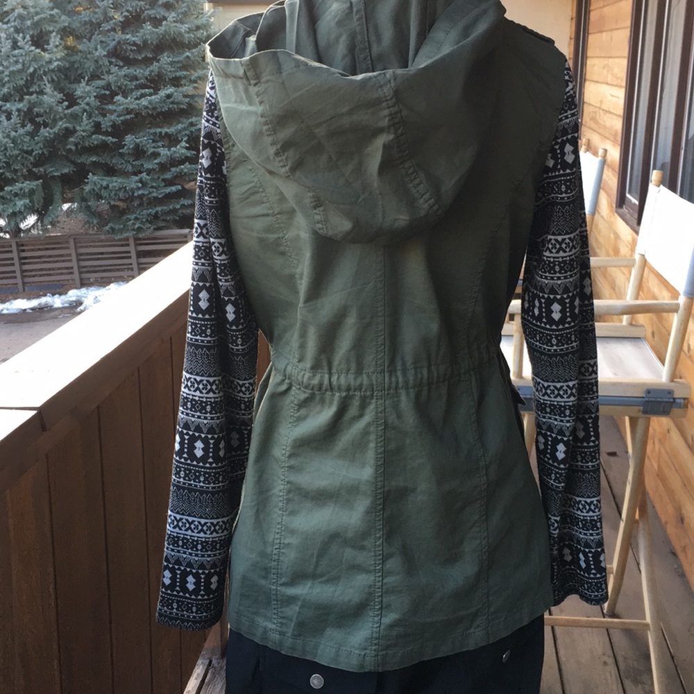 Adorable fall coat from Stitch Fix - Picture 2 of 7
