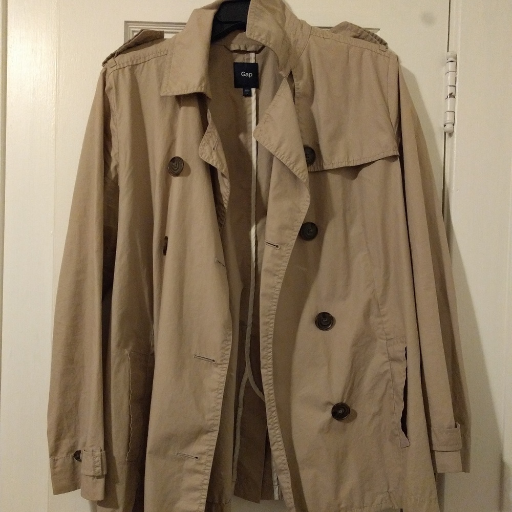 Gap trench three quarter length