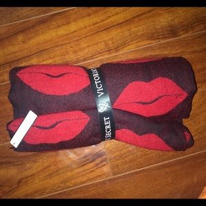 Victoria's Secret Flirt Red Lips Blanket 2017
