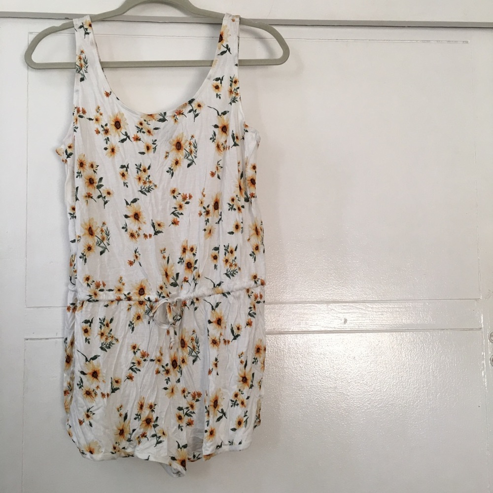 White Sunflower Print Romper | Forever21