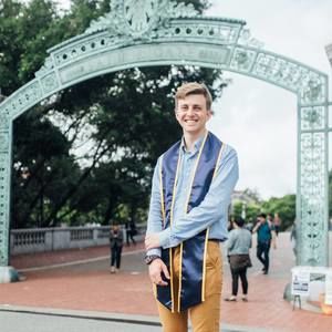 Meet your Posher, Jonathan