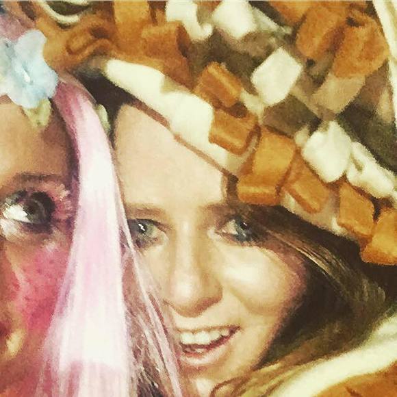 Meet your Posher, Kate - Picture 1 of 1