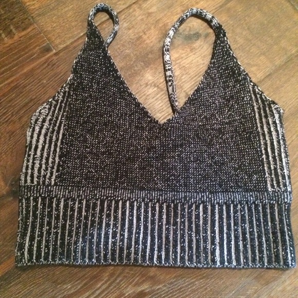 Urban Outfitters Tops - Cropped knitted crop top urban outfitters L black