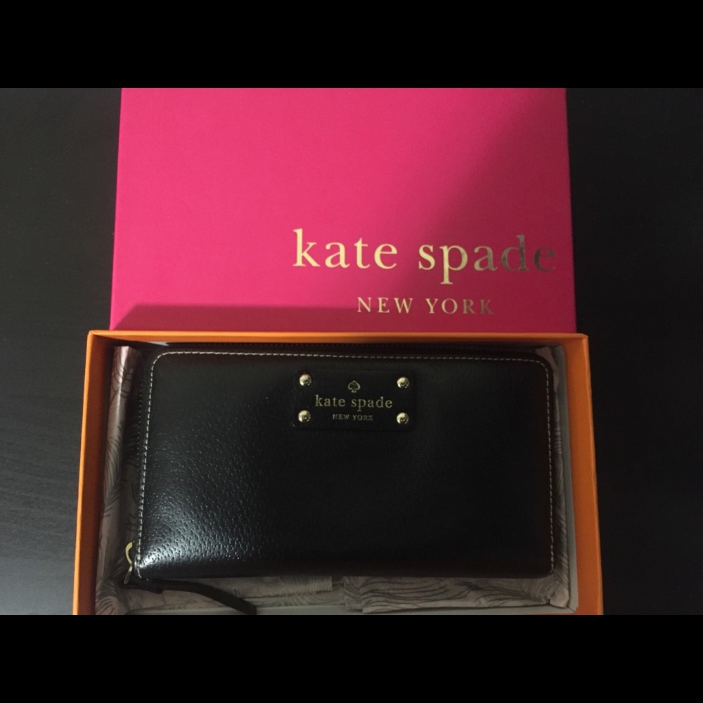 Kate Spade Zip Wallet