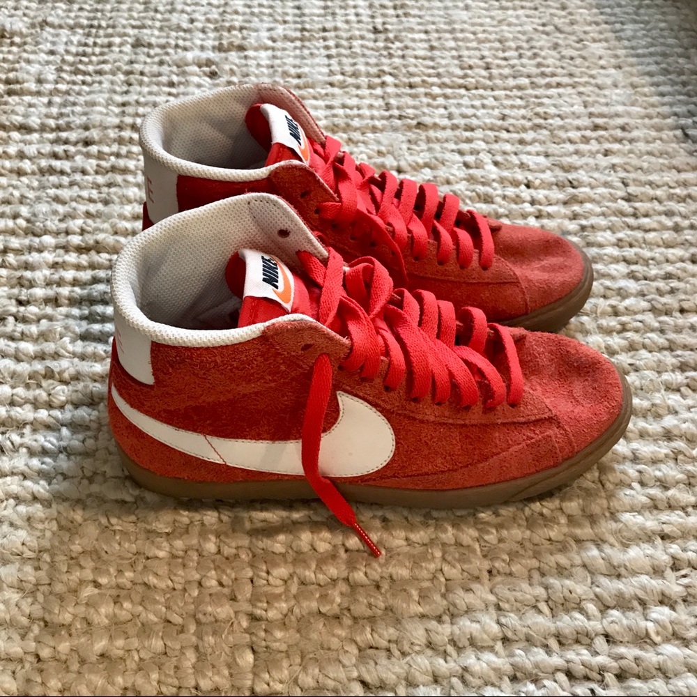 NIKE Blazer Vintage Suede Sneaker Size 7.5