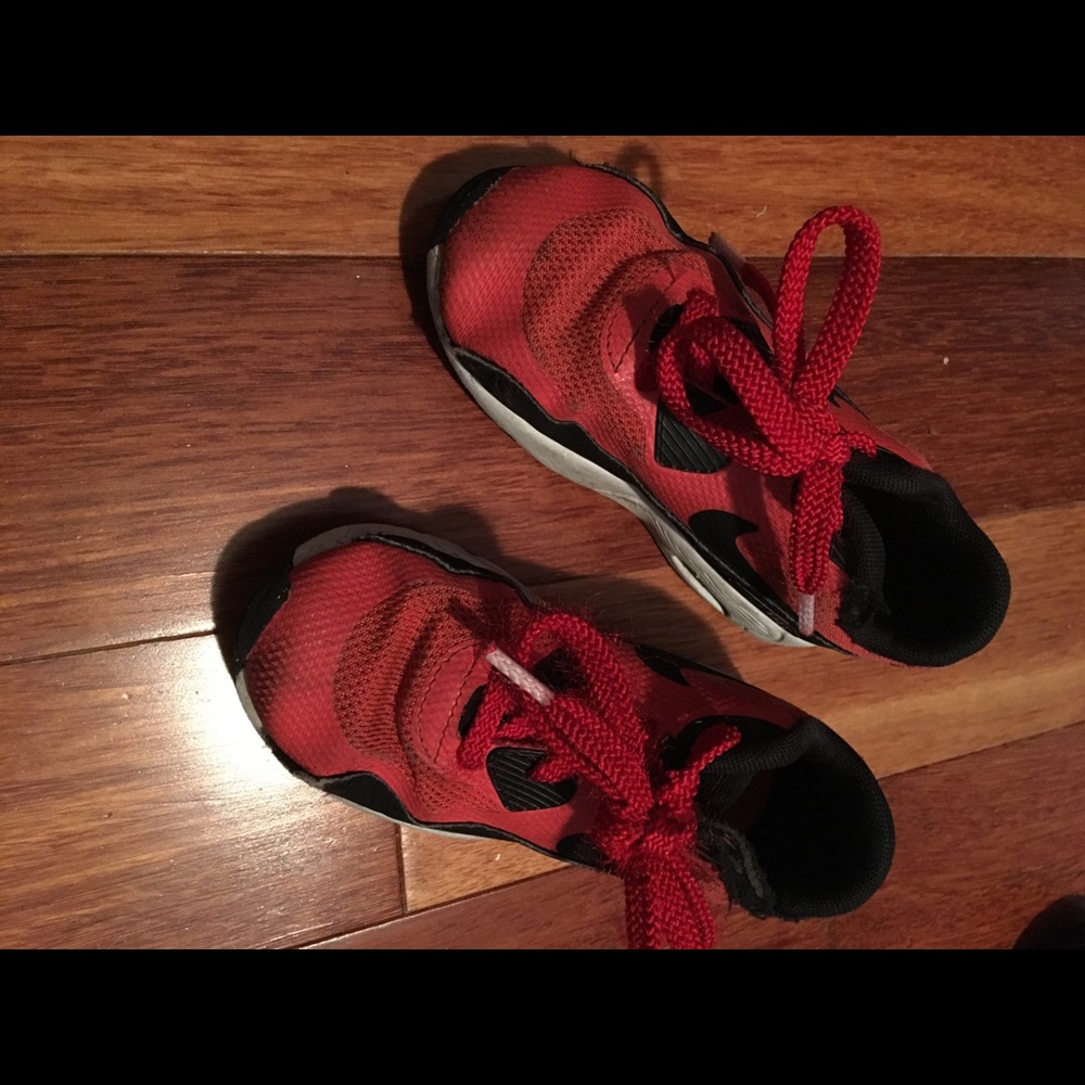 Nike toddler shoes