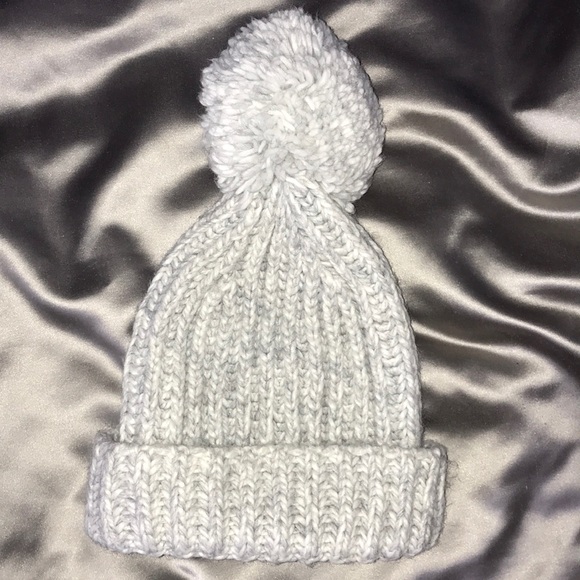 knit beanie - Picture 2 of 5