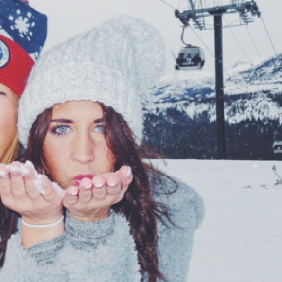 knit beanie - Picture 5 of 5