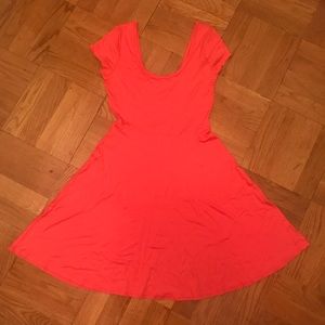 💃🏻24hr DRESS SALE!💃🏻 NWOT Beautiful, Simple Dress
