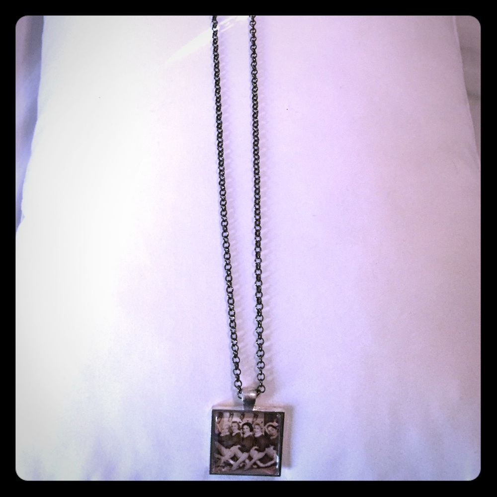 Necklace-vintage style silver about 13” length