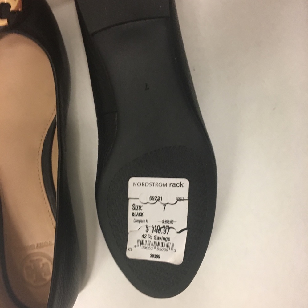Womens size 7 Tory Burch leather flats