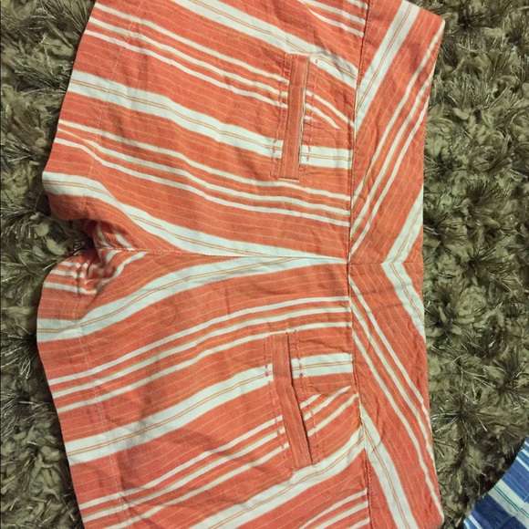 Coral Striped Guess Shorts Size 24 - Picture 2 of 3