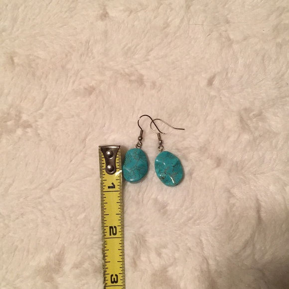 Turquoise color earrings - Picture 2 of 2