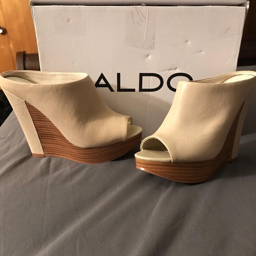 Aldo wedges