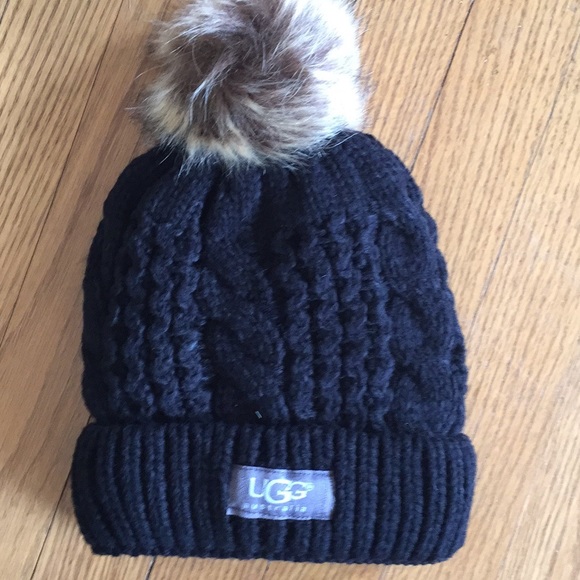 UGG Accessories - Black cable stitch hat, so cute!