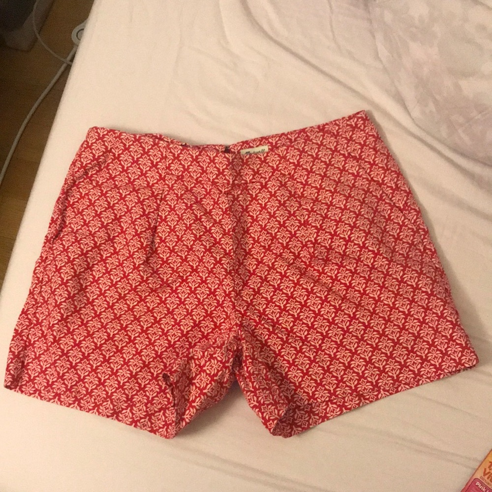 euc • madewell • red & white patterned shorts