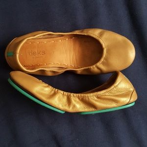 Gold Tieks