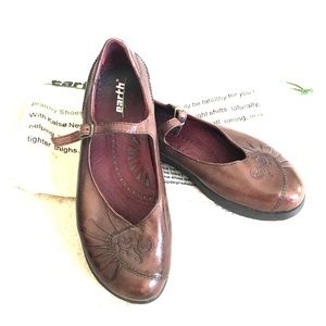 Earth Mary Jane style sandal