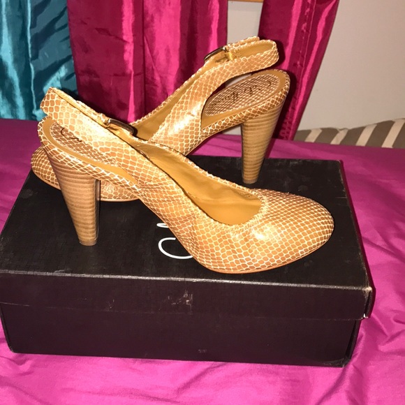 Cole Haan - Picture 2 of 3