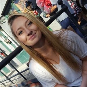 Meet your Posher, Mallory