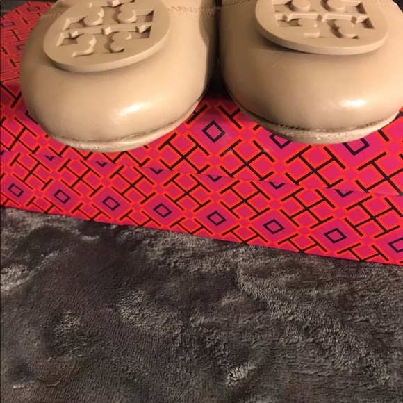 TORY BURCH TRAVEL MINNIES - Picture 5 of 6