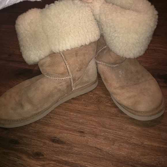 UGG Shoes - Authentic Classic Ugg boots