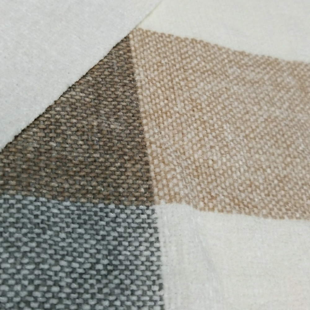 Neck Scarf One Size Beige Gray Winter White New - Picture 3 of 3